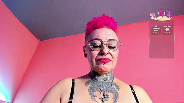 Snapshot of MATURE_HARDCORE chatting on 02/17/26, 03:37 MATURE HARDCORE online show from 02/17/26, 03:37