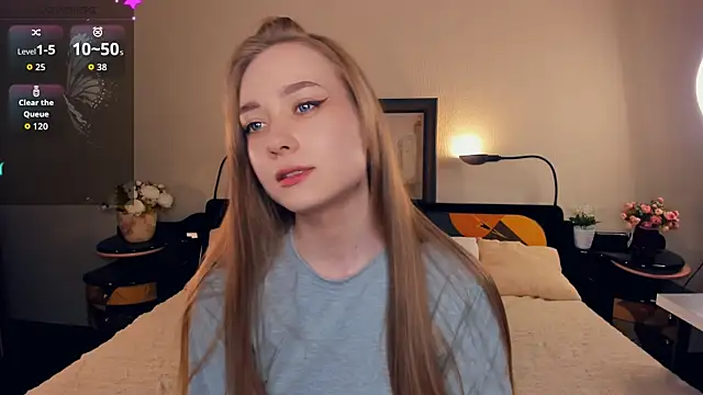 Snapshot of AdalineSheetz chatting on 04/07/26, 08:32 AdalineSheetz online show from 04/07/26, 08:32