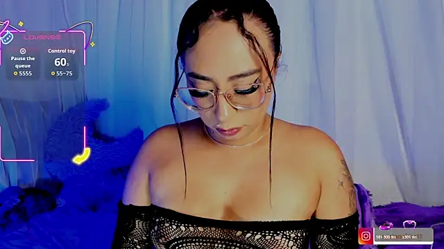 Snapshot of kim_santana_ chatting on 06/06/26, 04:28 kim santana online show from 06/06/26, 04:28