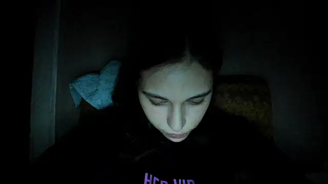 Snapshot of BrunetteVibe chatting on 11/12/25, 03:38 BrunetteVibe online show from 11/12/25, 03:38