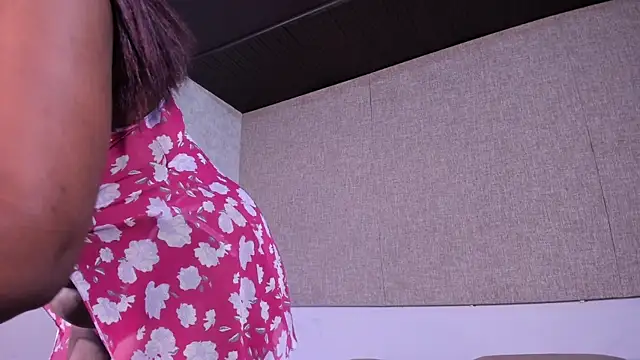 amirah ebony online show from 11/12/25, 10:57