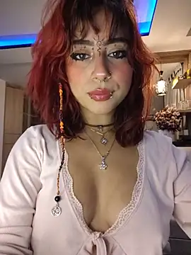 Snapshot of Sarah_Lark- chatting on 07/17/26, 12:08 Sarah Lark- online show from 07/17/26, 12:08