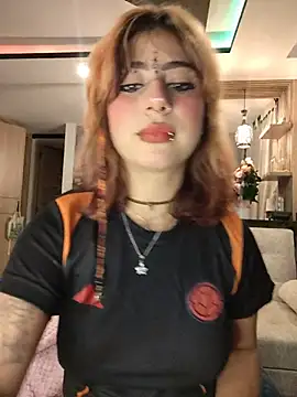 Snapshot of Sarah_Lark- chatting on 07/04/26, 12:28 Sarah Lark- online show from 07/04/26, 12:28