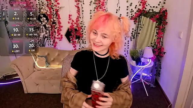 Awawrin online show from 11/19/25, 08:42