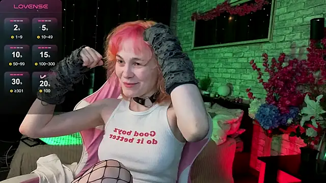 Awawrin online show from 11/18/25, 08:34