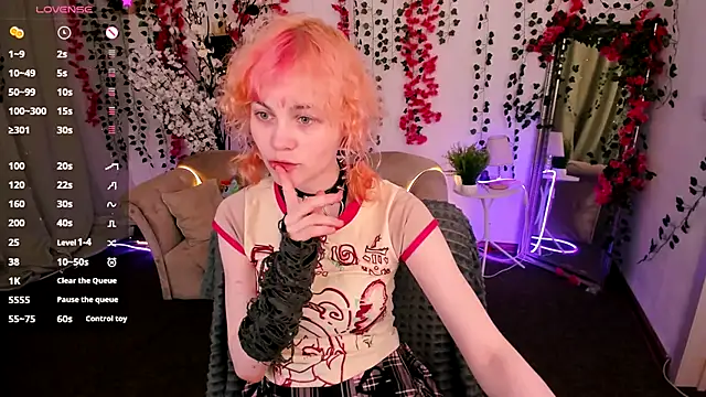 Awawrin online show from 11/23/25, 08:52