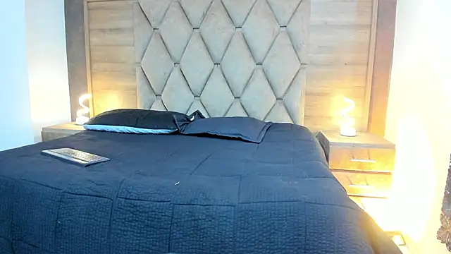 lilithDraven  online show from 03/23/26, 04:01