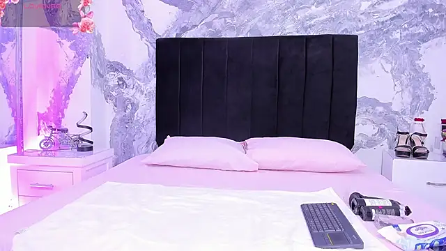 lilithDraven  online show from 12/23/25, 05:07