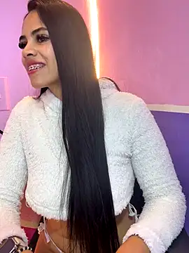 lunaa 21 online show from 11/12/25, 03:32