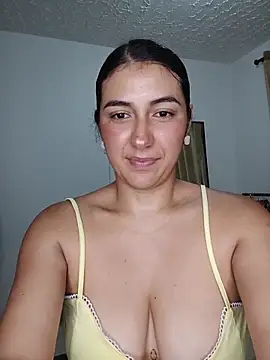 ViolettaWalton1 online show from 12/23/25, 03:39