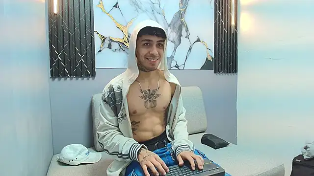 Snapshot of Aethon_noir chatting on 11/12/25, 01:59 Aethon noir online show from 11/12/25, 01:59