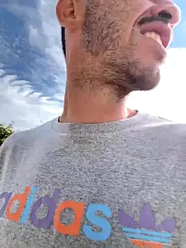 Lucasjandre online show from 11/18/25, 11:02