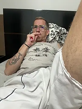 Snapshot of Lucasjandre chatting on 04/09/26, 12:34 Lucasjandre online show from 04/09/26, 12:34