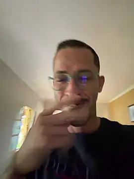 Lucasjandre online show from 04/18/26, 10:17