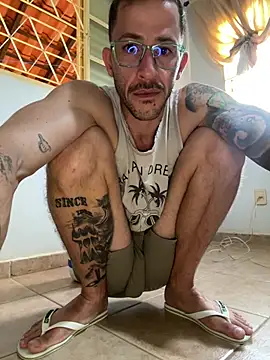 Snapshot of Lucasjandre chatting on 04/06/26, 09:43 Lucasjandre online show from 04/06/26, 09:43