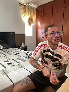 Snapshot of Lucasjandre chatting on 02/17/26, 12:24 Lucasjandre online show from 02/17/26, 12:24