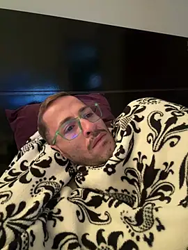 Snapshot of Lucasjandre chatting on 04/07/26, 09:55 Lucasjandre online show from 04/07/26, 09:55