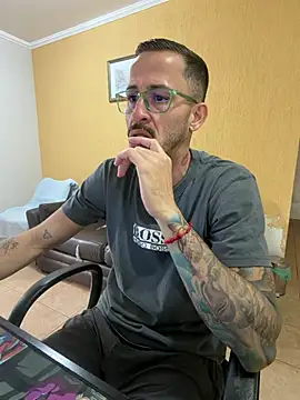 Lucasjandre online show from 05/17/26, 11:10