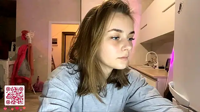 GeralynChiszar online show from 11/21/25, 08:08