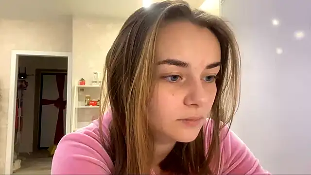 GeralynChiszar online show from 12/16/25, 06:39