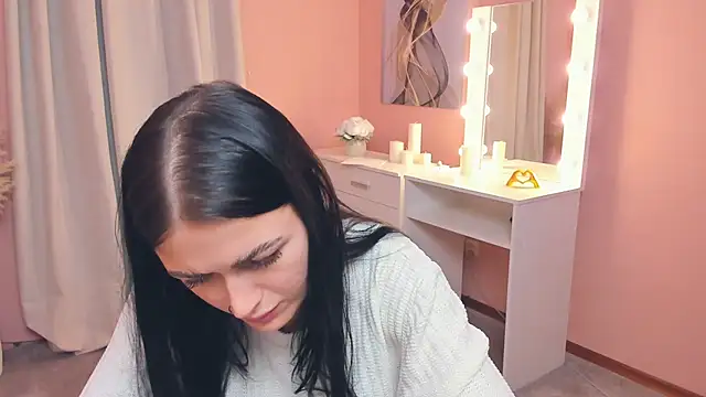 ShanelLevoy online show from 11/12/25, 01:59