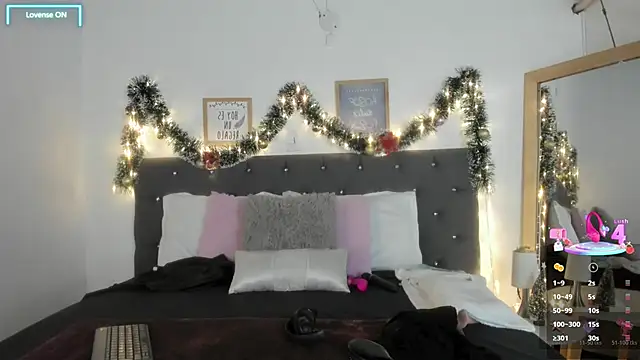 Sara puertaa  online show from 12/16/25, 07:07