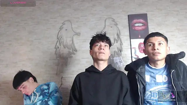 axel milo kairo and noa online show from 12/01/25, 08:32