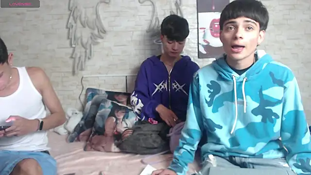 axel milo kairo and noa online show from 12/16/25, 07:18