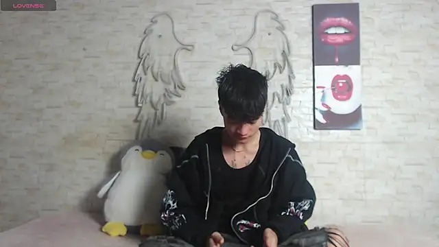 axel milo kairo and noa online show from 01/06/26, 03:16