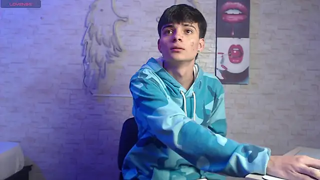 axel milo kairo and noa online show from 02/16/26, 02:37