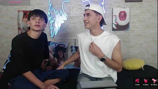 axel milo kairo and noa online show from 11/12/25, 08:23