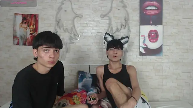 axel milo kairo and noa online show from 11/18/25, 03:43