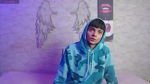 axel milo kairo and noa online show from 02/03/26, 02:11