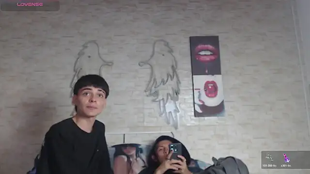 axel milo kairo and noa online show from 11/28/25, 09:26