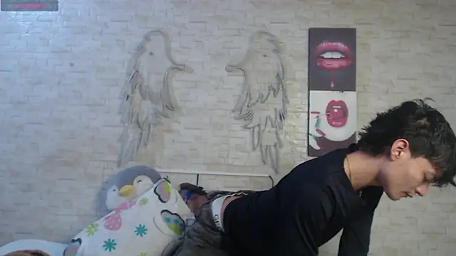 axel milo kairo and noa online show from 01/17/26, 02:09