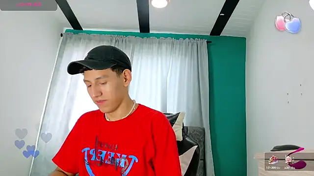 FelipeGonzalezz online show from 11/23/25, 07:13