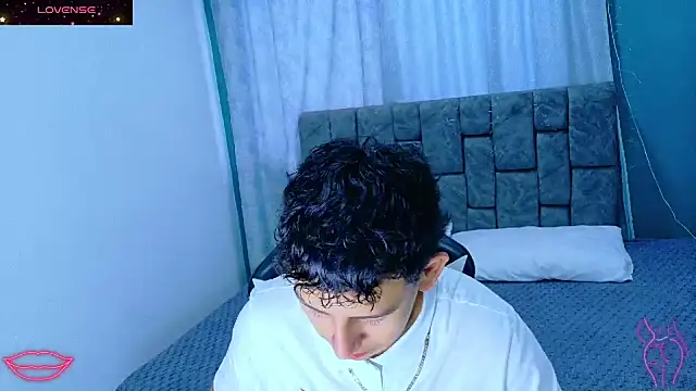 FelipeGonzalezz online show from 01/12/26, 12:34