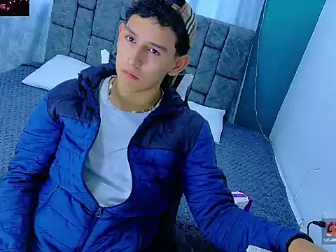 FelipeGonzalezz online show from 01/07/26, 12:21