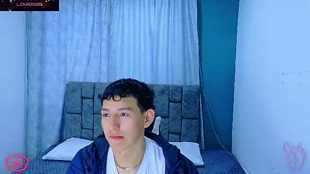 FelipeGonzalezz online show from 01/11/26, 12:23