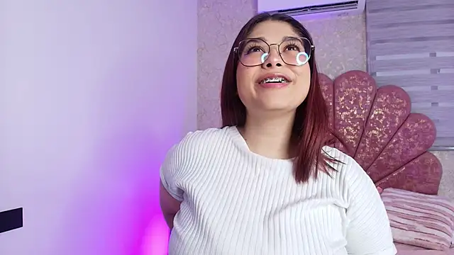 mia fontana  online show from 12/04/25, 12:04