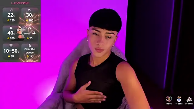 Snapshot of tommyboyx_m chatting on 11/12/25, 02:59 tommyboyx m online show from 11/12/25, 02:59