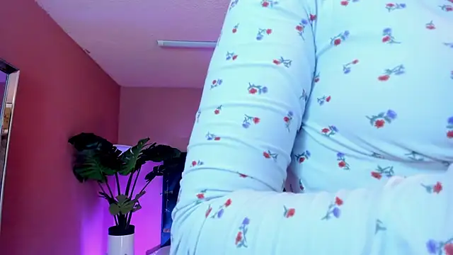 Velvet Dreamss online show from 04/08/26, 11:55