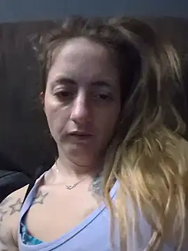 Snapshot of sexxxilexxxi44 chatting on 11/27/25, 12:22 sexxxilexxxi44 online show from 11/27/25, 12:22