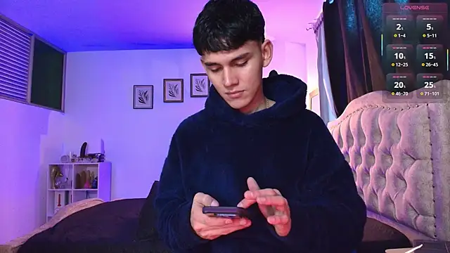 estebanperez 26 online show from 11/18/25, 11:02