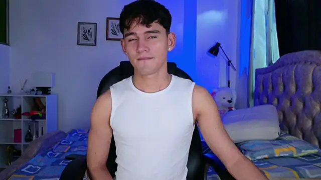 estebanperez 26 online show from 04/18/26, 11:12