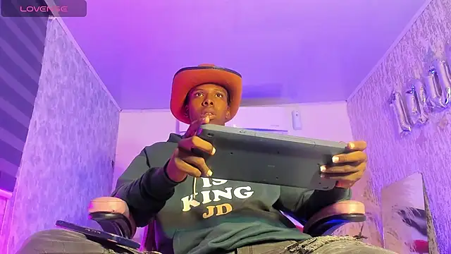 Snapshot of mike_aly chatting on 11/16/25, 12:54 mike aly online show from 11/16/25, 12:54