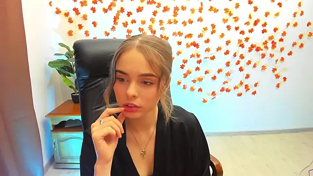 Snapshot of AlicaLOVEalisa777 chatting on 01/11/26, 02:13 AlicaLOVEalisa777 online show from 01/11/26, 02:13