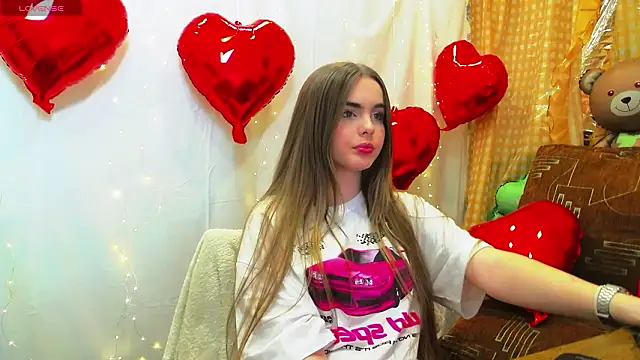 Snapshot of AlicaLOVEalisa777 chatting on 02/24/26, 11:05 AlicaLOVEalisa777 online show from 02/24/26, 11:05