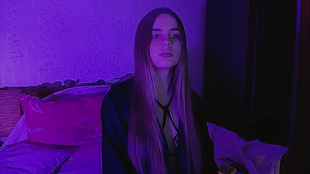 AlicaLOVEalisa777 online show from 12/17/25, 02:22