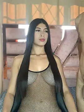 Antonella And Thiago online show from 04/22/26, 01:29